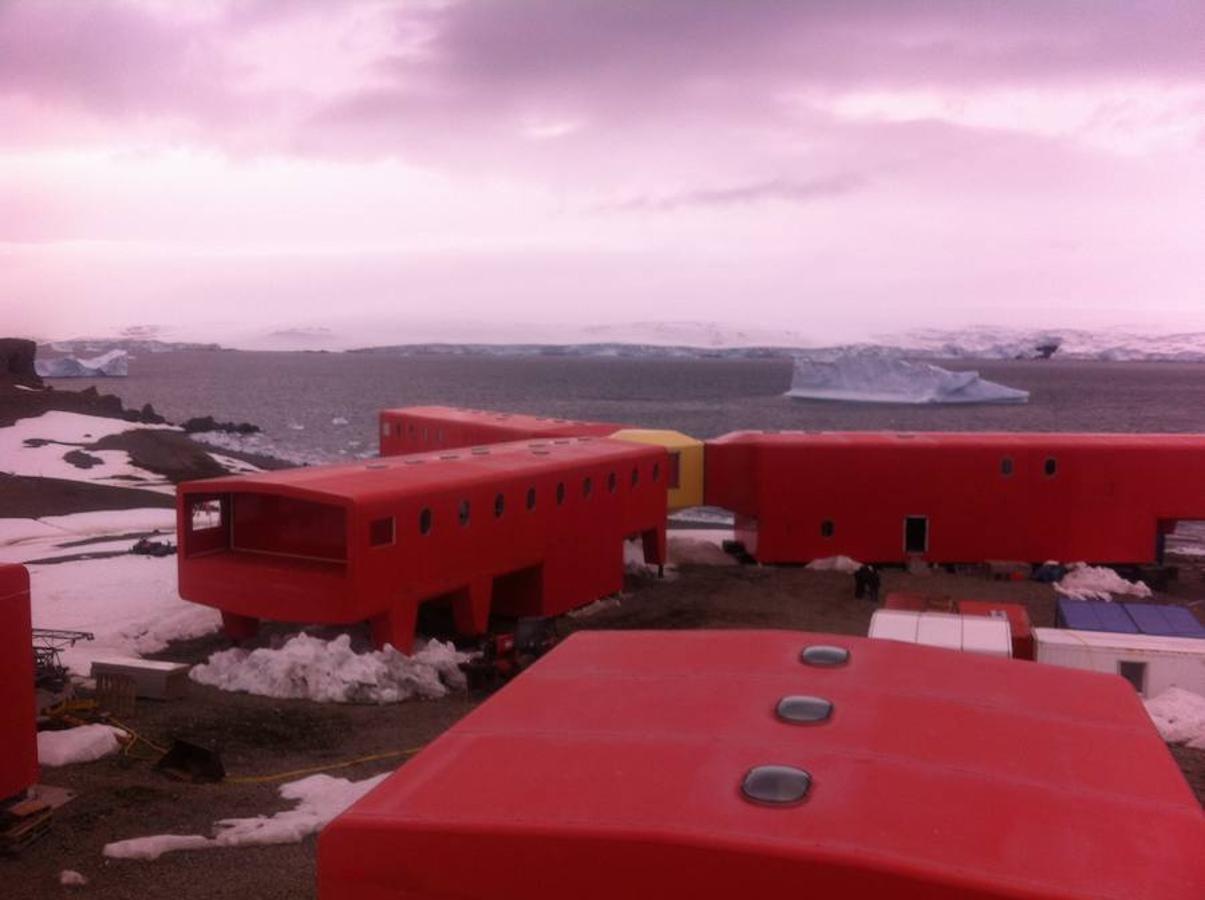 Iñaki Irastorza es un ingeniero donostiarra que durante cuatro meses al año viaja al continente más austral de la sierra