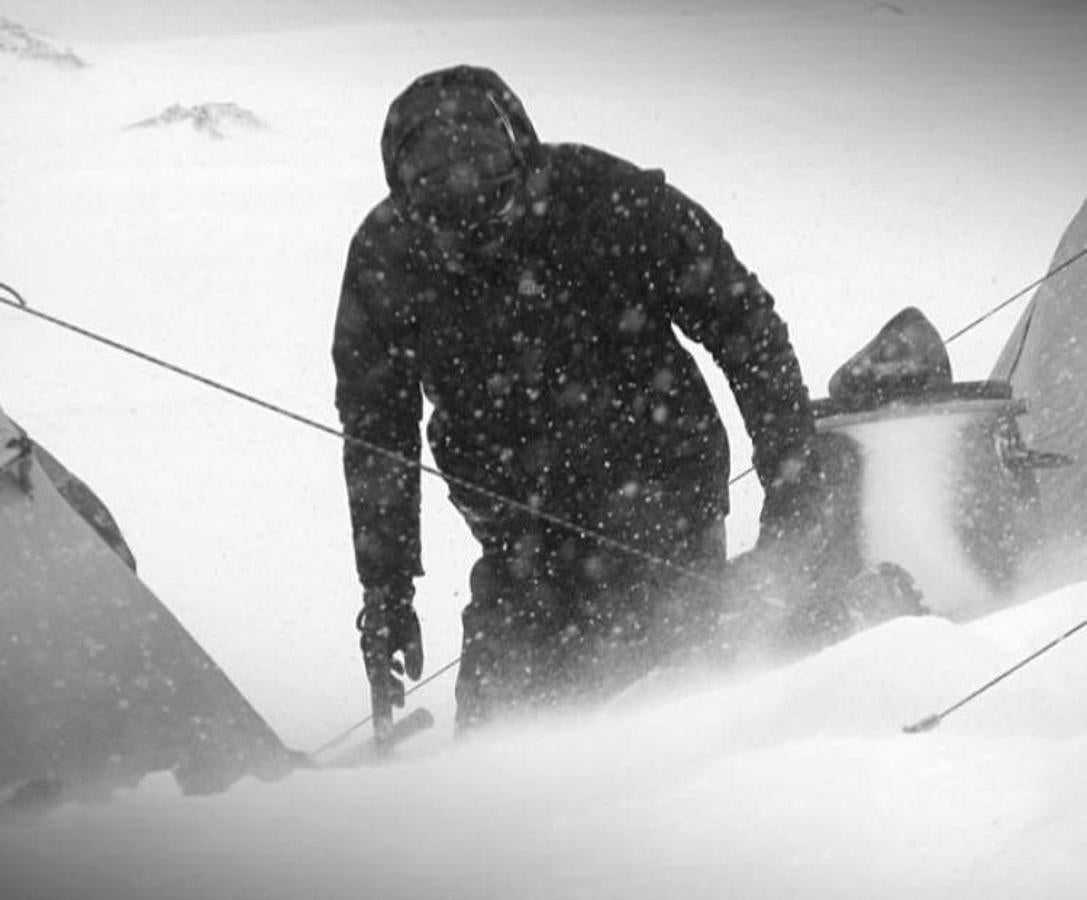 Iñaki Irastorza es un ingeniero donostiarra que durante cuatro meses al año viaja al continente más austral de la sierra