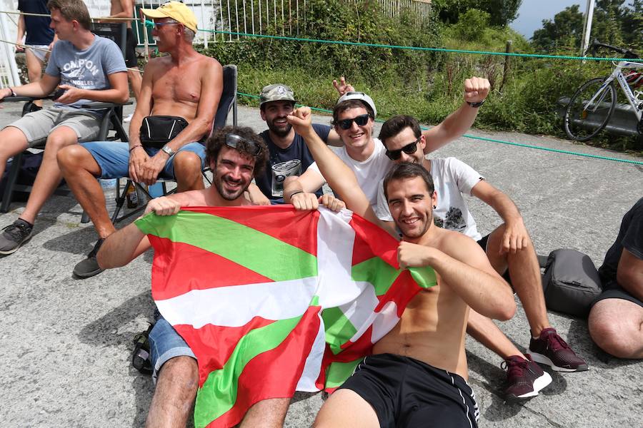 Un gran ambiente en la subida final de la clasica San Sebastián 2018, a los ciclistas no les faltará apoyo