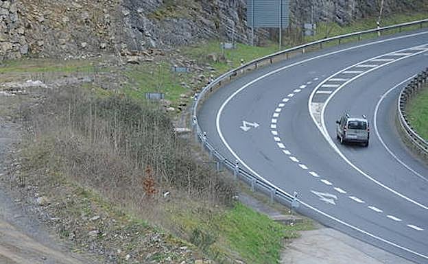 La variante entre Bergara y Antzuola se cortará hoy en ambas direcciones por las obras de la GI-632