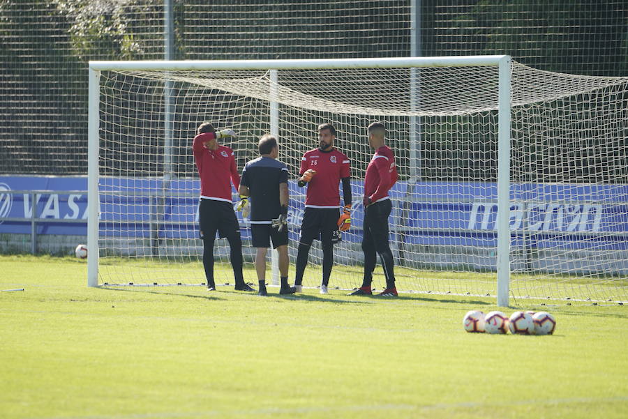 Entrenamiento de aproximada duración de una hora y media en el que el balón ha sido el protagonista principal. Todavia sin Theo Hernández y con Januzaj recuperandose dentro de las instalciones de Zubieta.