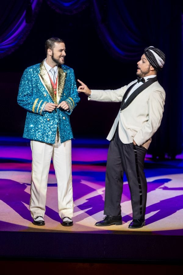 Paolo Arrivabeni dirige esta producción que se estrenó en mayo en Buenos Aires y transmite «las ganas de vivir queda la música de Rossini» 