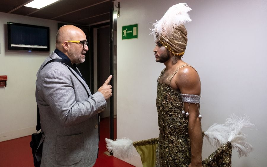 Paolo Arrivabeni dirige esta producción que se estrenó en mayo en Buenos Aires y transmite «las ganas de vivir queda la música de Rossini» 
