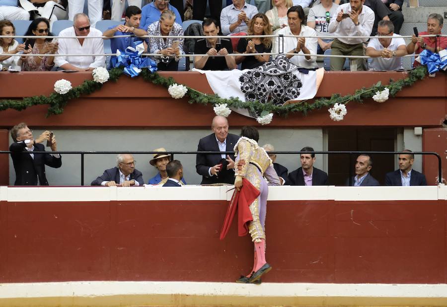 La ausencia de Cayetano ha convertido la corrida en un mano a mano entre Roca Rey y Enrique Ponce
