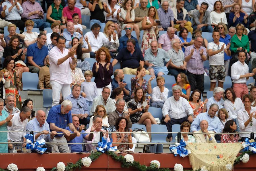 La ausencia de Cayetano ha convertido la corrida en un mano a mano entre Roca Rey y Enrique Ponce