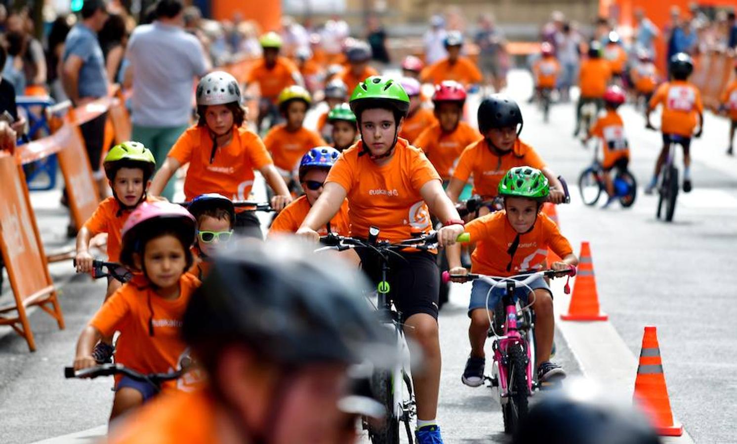 Los primeros participantes en la Bizikleta Festa ya dejaron atrás la infancia, pero la cantera, como sus energías, se renueva cada año