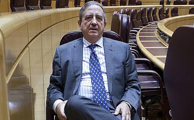 Iñaki Anasagasti en el Senado, en 2013.