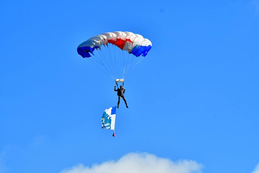 El caballo tordo de 4 años 'Cnicht' se ha impuesto este miércoles en los 2.400 metros de la Copa de Oro de San Sebastián, la carrera estrella del hipódromo donostiarra, con la monta del jockey Roberto Carlos Montenegro.