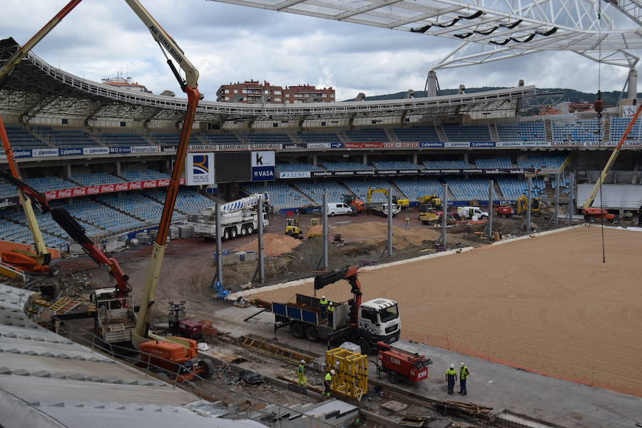 El estadio de Anoeta ya muestra en buena parte cómo estará el día de su reapertura, el 15 de septiembre, ante el F.C. Barcelona