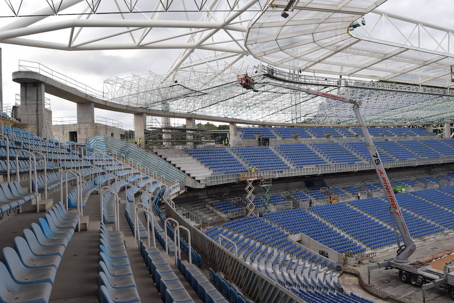 El estadio de Anoeta ya muestra en buena parte cómo estará el día de su reapertura, el 15 de septiembre, ante el F.C. Barcelona