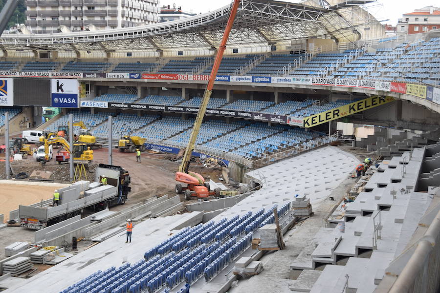 El estadio de Anoeta ya muestra en buena parte cómo estará el día de su reapertura, el 15 de septiembre, ante el F.C. Barcelona