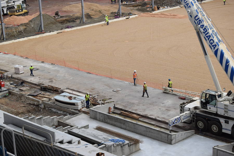 El estadio de Anoeta ya muestra en buena parte cómo estará el día de su reapertura, el 15 de septiembre, ante el F.C. Barcelona