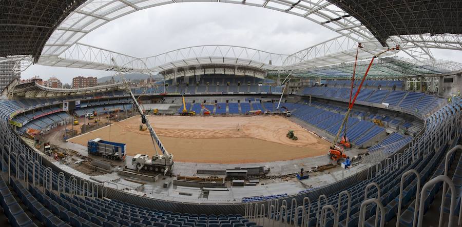 A poco menos de un mes de su reestreno, las obras del estadio de Anoeta presentan grandes avances en los últimos días. Todo estará listo para el Real Sociedad - F.C. Barcelona del próximo 15 de septiembre.
