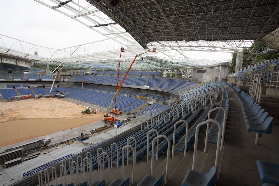 A poco menos de un mes de su reestreno, las obras del estadio de Anoeta presentan grandes avances en los últimos días. Todo estará listo para el Real Sociedad - F.C. Barcelona del próximo 15 de septiembre.
