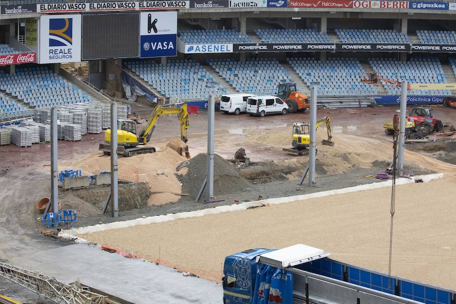 A poco menos de un mes de su reestreno, las obras del estadio de Anoeta presentan grandes avances en los últimos días. Todo estará listo para el Real Sociedad - F.C. Barcelona del próximo 15 de septiembre.