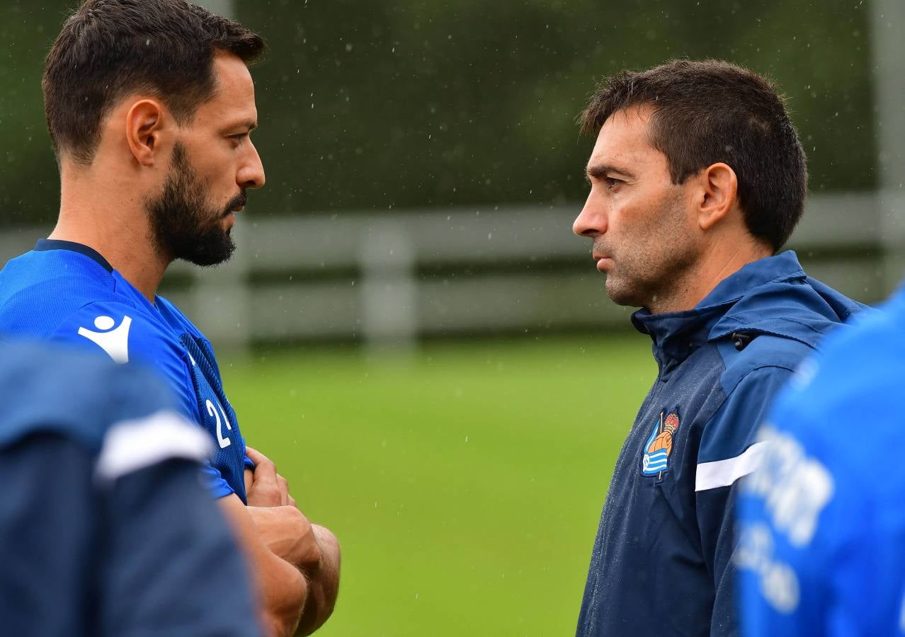Garitano ha dirigido la última sesión de la Real Sociedad antes de visitar al Villarreal en el que será el primer partido liguero.