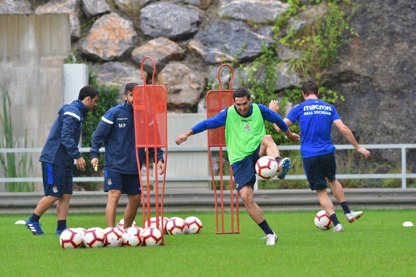 Garitano ha dirigido la última sesión de la Real Sociedad antes de visitar al Villarreal en el que será el primer partido liguero.