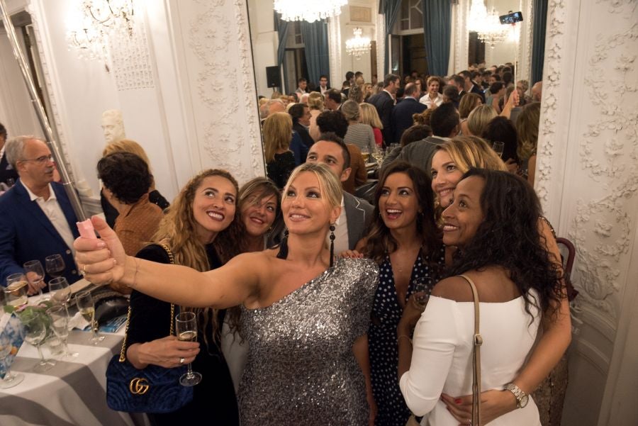 La tradicional fiesta de Teledonosti en el Palacio Miramar de San Sebastián volvió a congregar a diversos representantes de la sociedad guipuzcoana. 