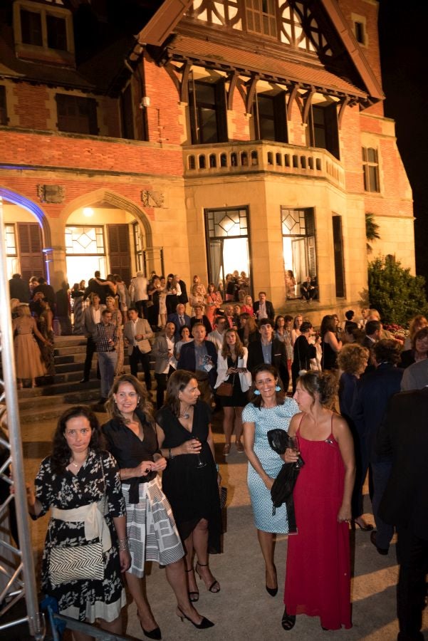 La tradicional fiesta de Teledonosti en el Palacio Miramar de San Sebastián volvió a congregar a diversos representantes de la sociedad guipuzcoana. 