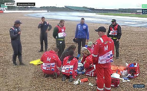 Tito Rabat fue atendido en la misma pista. 