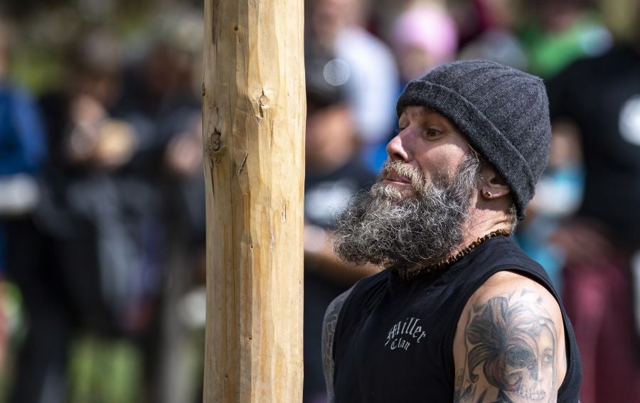 En Schliersee, Baviera, los participantes de Alemania, Suiza y Austria miden sus fuerzas en once disciplinas diferentes, dentro del VII Highland Games Schliersee.