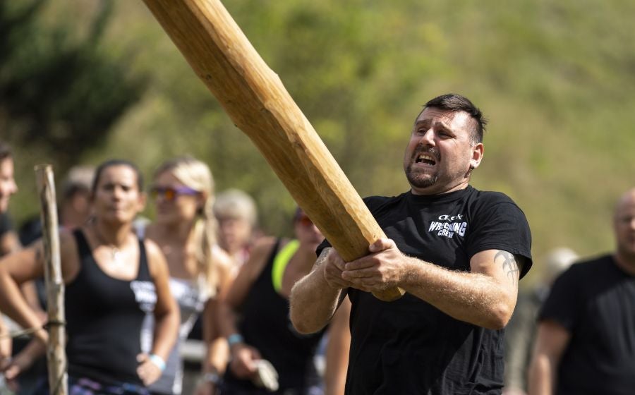 En Schliersee, Baviera, los participantes de Alemania, Suiza y Austria miden sus fuerzas en once disciplinas diferentes, dentro del VII Highland Games Schliersee.