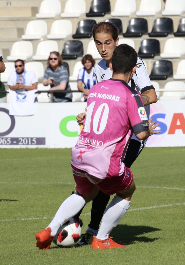 Orbegozo, de cabeza, igualó el gol inicial de Esnaola en propia puerta 