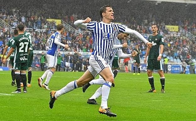 Real Sociedad | El jugador de la Real Sociedad Diego Llorente Llorente será operado hoy en Madrid