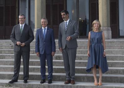 Imagen secundaria 1 - El lehendakari Iñigo Urkullu se marca como retos del curso político que ha abierto en San Sebastián un nuevo estatus consensuado y completar transferencias