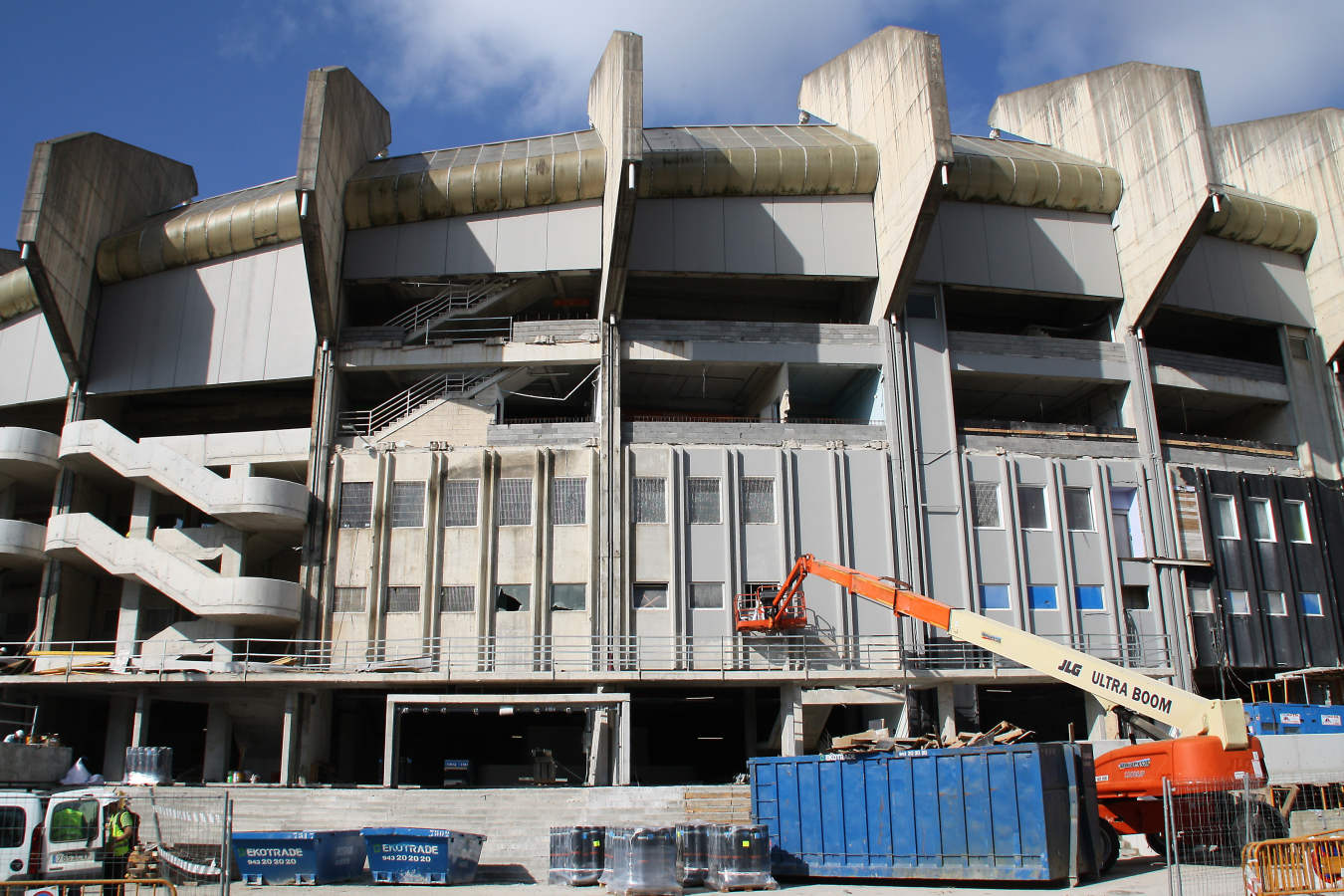 La reforma del estadio de Anoeta sigue su curso para poder abris sus puerta el 15 de septiembre ante el Barcelona