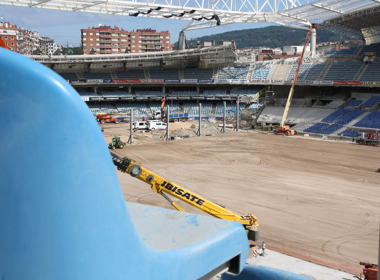 La reforma del estadio de Anoeta sigue su curso para poder abris sus puerta el 15 de septiembre ante el Barcelona