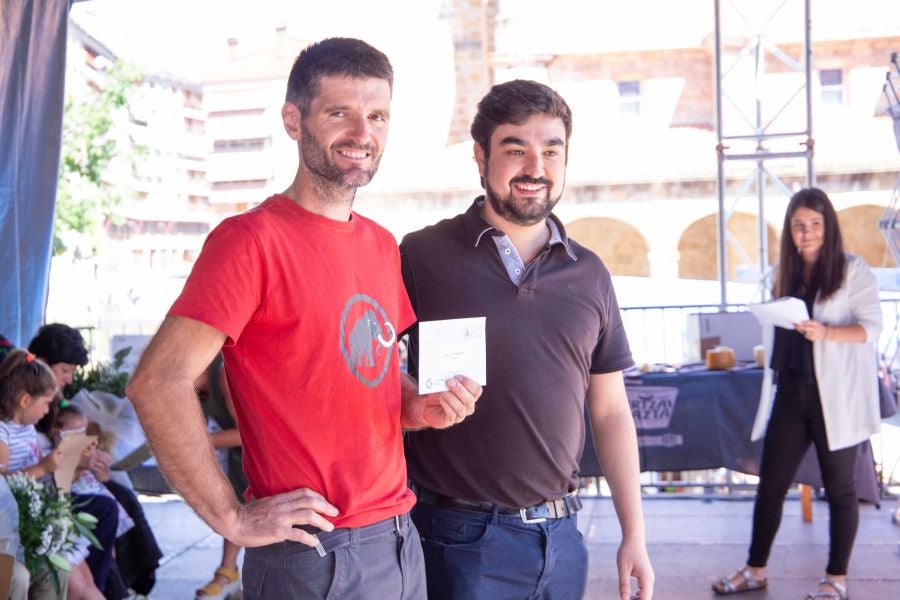 El Artzain Eguna de Gipuzkoa ha cumplido este domingo 28 años celebrándose en el centro de Legazpi, con la flor y nata del pastoreo del territorio como protagonistas.