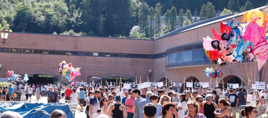 El Artzain Eguna de Gipuzkoa ha cumplido este domingo 28 años celebrándose en el centro de Legazpi, con la flor y nata del pastoreo del territorio como protagonistas.