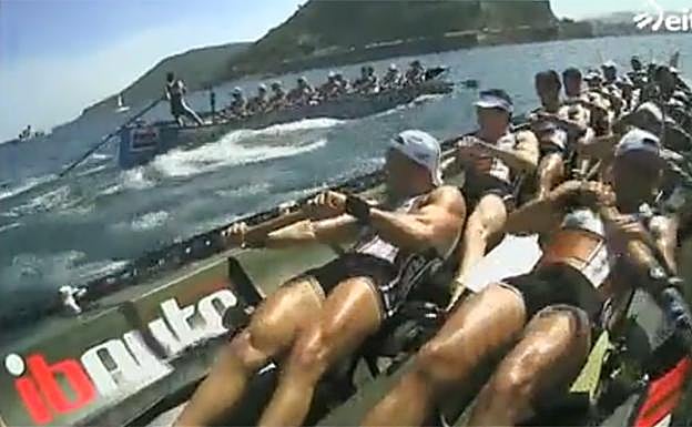 Toma de televisión en la que se ve la colisión. 