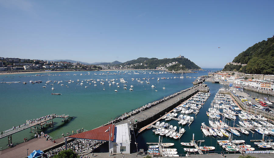 La bahía de San Sebastián ha acogido este domingo la regata de la Bandera de La Concha.