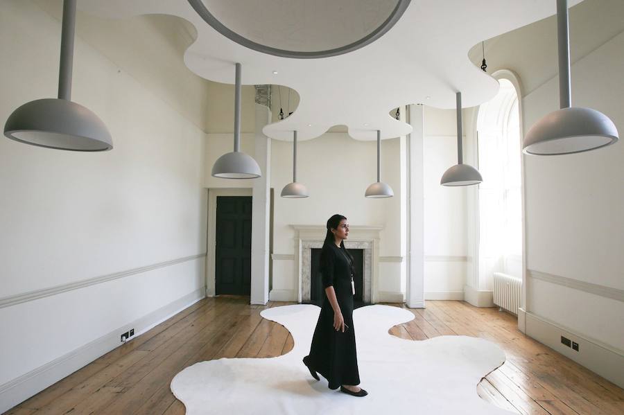 Puerto Rico, Colombia, Argentina, Brasil y Guatemala han debutado en la Bienal de Diseño de Londres, una exhibición de arte contemporáneo en la que participan 40 países de todo el mundo.Bajo el título «Emotional States» (estados emocionales), la propuesta de esta segunda edición, que se podrá visitar hasta el 23 de septiembre en la Somerset House, anima a los asistentes a explorar cómo el diseño influye en los sentimientos.