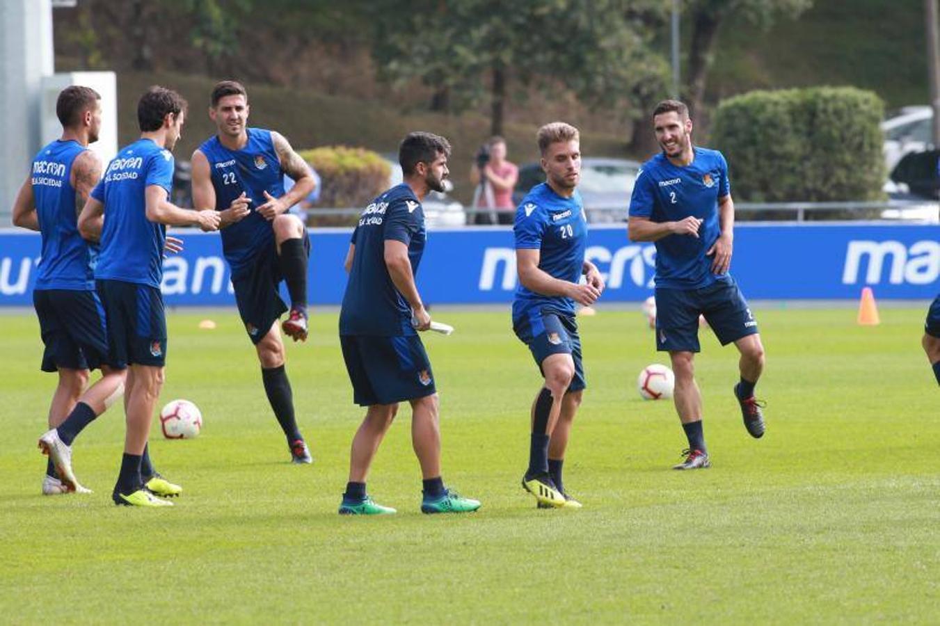 Los jugadores de la Real Sociedad se han vuelto a ejercitar en una nueva sesión en Zubieta.