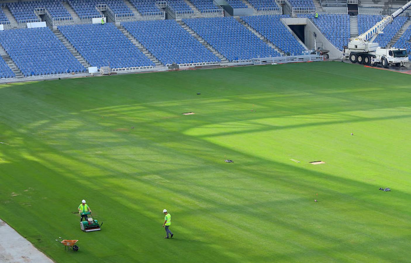 El estadio de la Real Sociedad continúa con las obras para que todo esté listo el próximo sábado día 15 en el partido ante el Barcelona