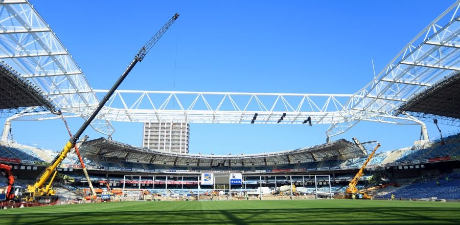 El campo de la Real Sociedad continúa afinando su puesta a punto para estar en las mejores condiciones para el próximo partido.