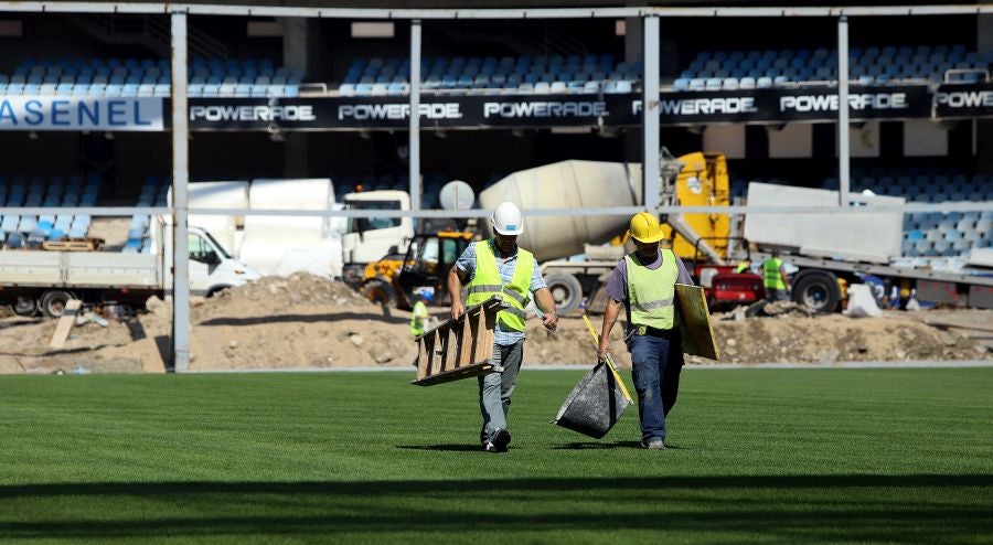 El campo de la Real Sociedad continúa afinando su puesta a punto para estar en las mejores condiciones para el próximo partido.