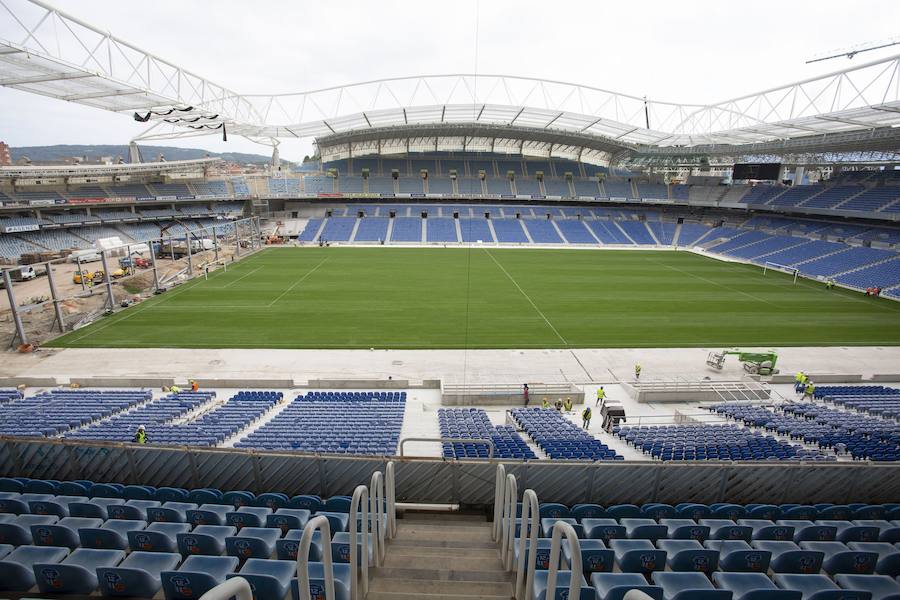 Los operarios siguen trabajando a gran ritmo para que el estadio esté en las mejores condiciones posibles el sábado ante el Barcelona