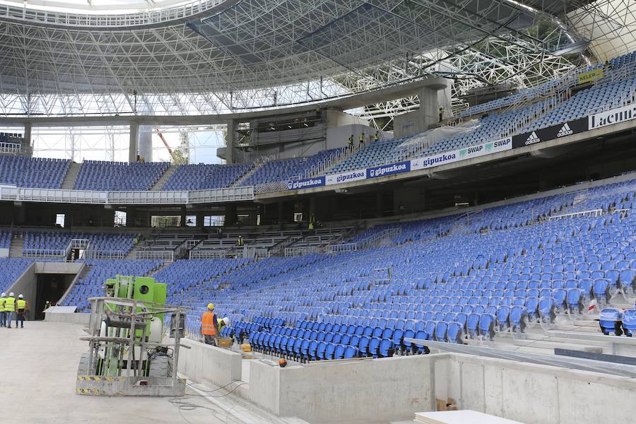 Los operarios siguen trabajando a gran ritmo para que el estadio esté en las mejores condiciones posibles el sábado ante el Barcelona