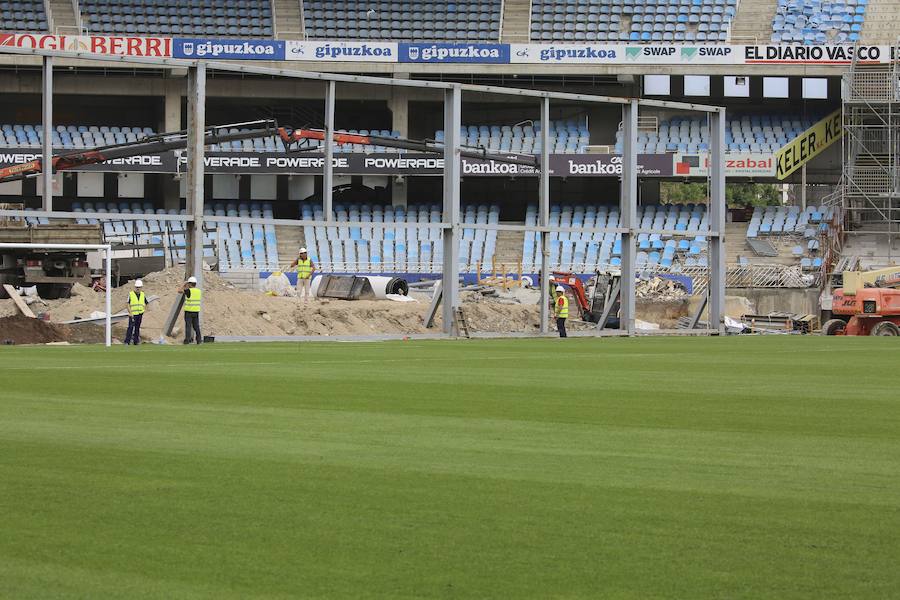 Los operarios siguen trabajando a gran ritmo para que el estadio esté en las mejores condiciones posibles el sábado ante el Barcelona