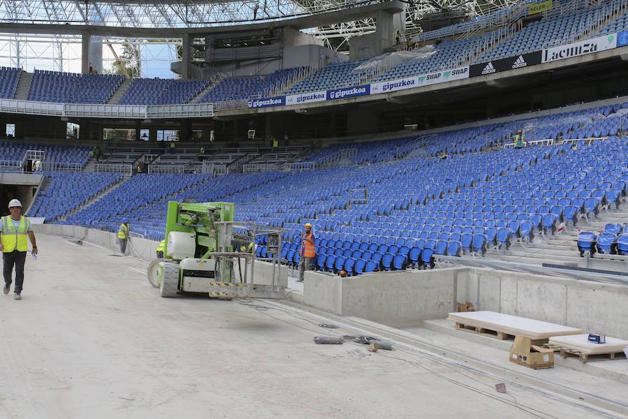 Los operarios siguen trabajando a gran ritmo para que el estadio esté en las mejores condiciones posibles el sábado ante el Barcelona
