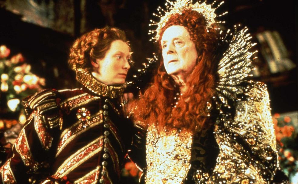 Quentin Crisp y Tilda Swinton en 'Orlando' (1992). 