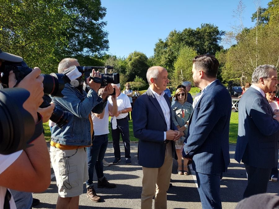 Emocionado reconocimiento de todos los partidos al policía nacional Antonio Cedillo, asesinado por ETA en Errenteria