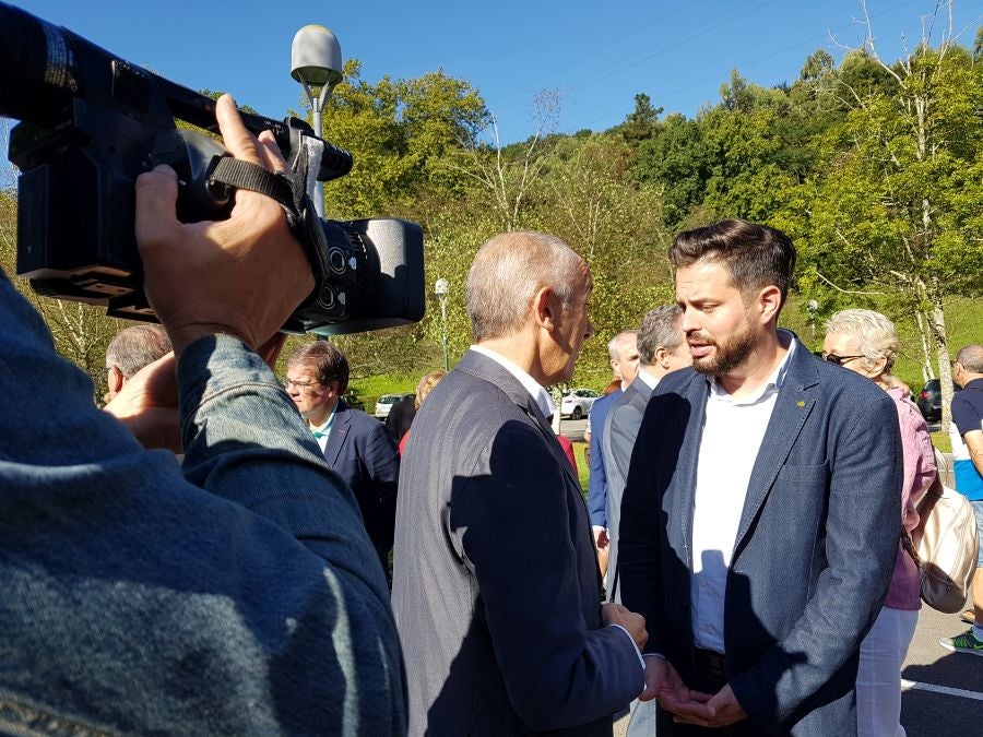 Emocionado reconocimiento de todos los partidos al policía nacional Antonio Cedillo, asesinado por ETA en Errenteria