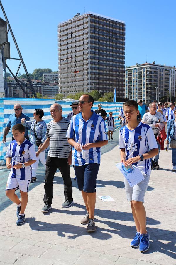 Casi 29.000 aficionados han llenado las gradas del nuevo Anoeta en su estreno