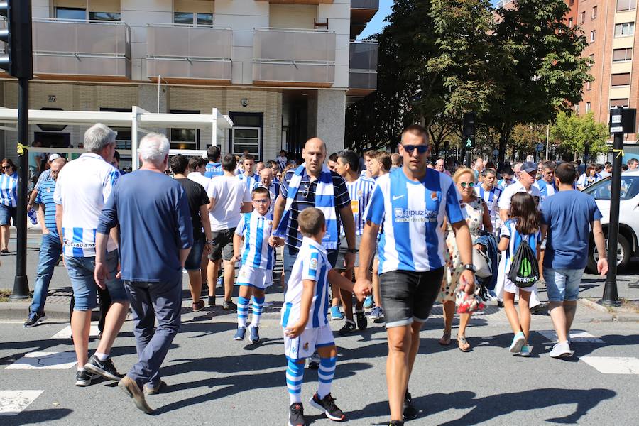 Casi 29.000 aficionados han llenado las gradas del nuevo Anoeta en su estreno