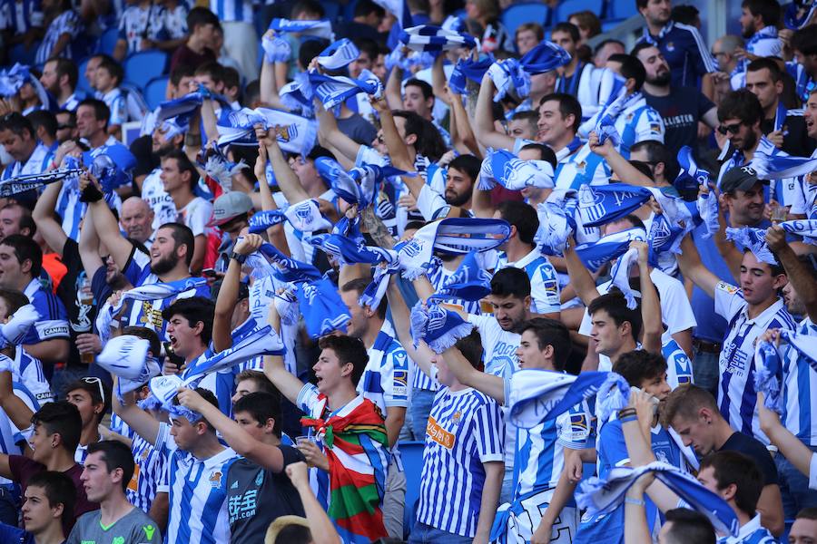 Casi 29.000 aficionados han llenado las gradas del nuevo ANoeta en su estreno